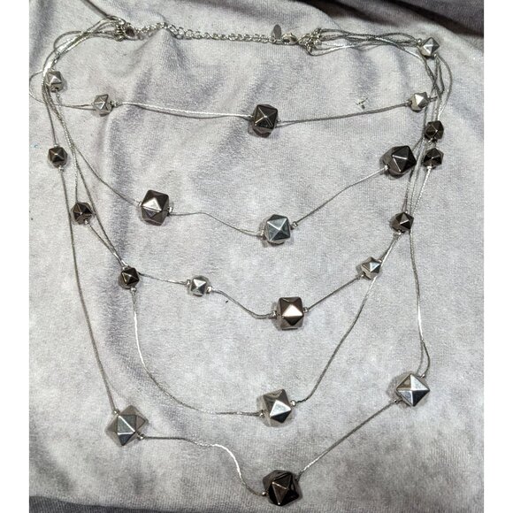 Ali-Khan New York Modern Layered Geometric Beaded Metallic Necklace - Picture 5 of 5